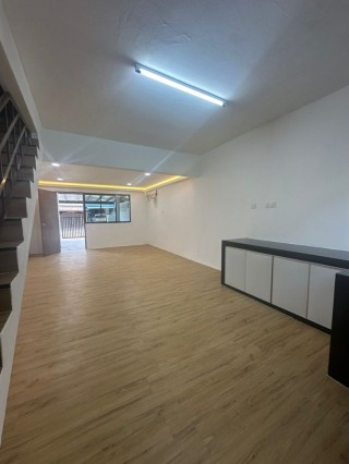 Photo #1