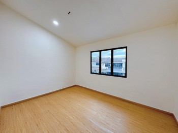 Photo #7