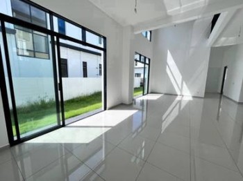 Photo #2