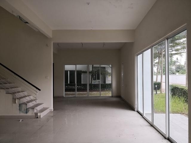 Photo #2